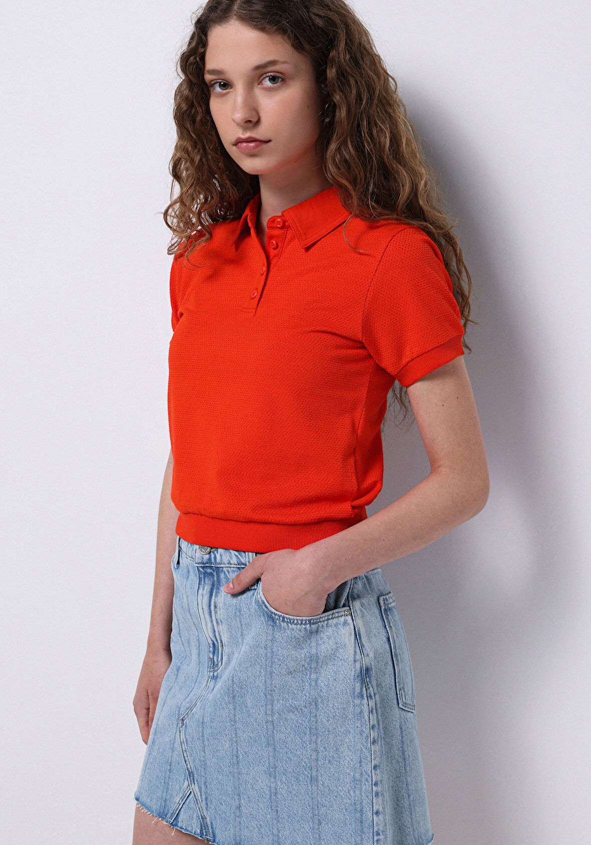 Slim Fit Polo Yaka Düz Kadın Kirmizi Kısa Kol Tişört