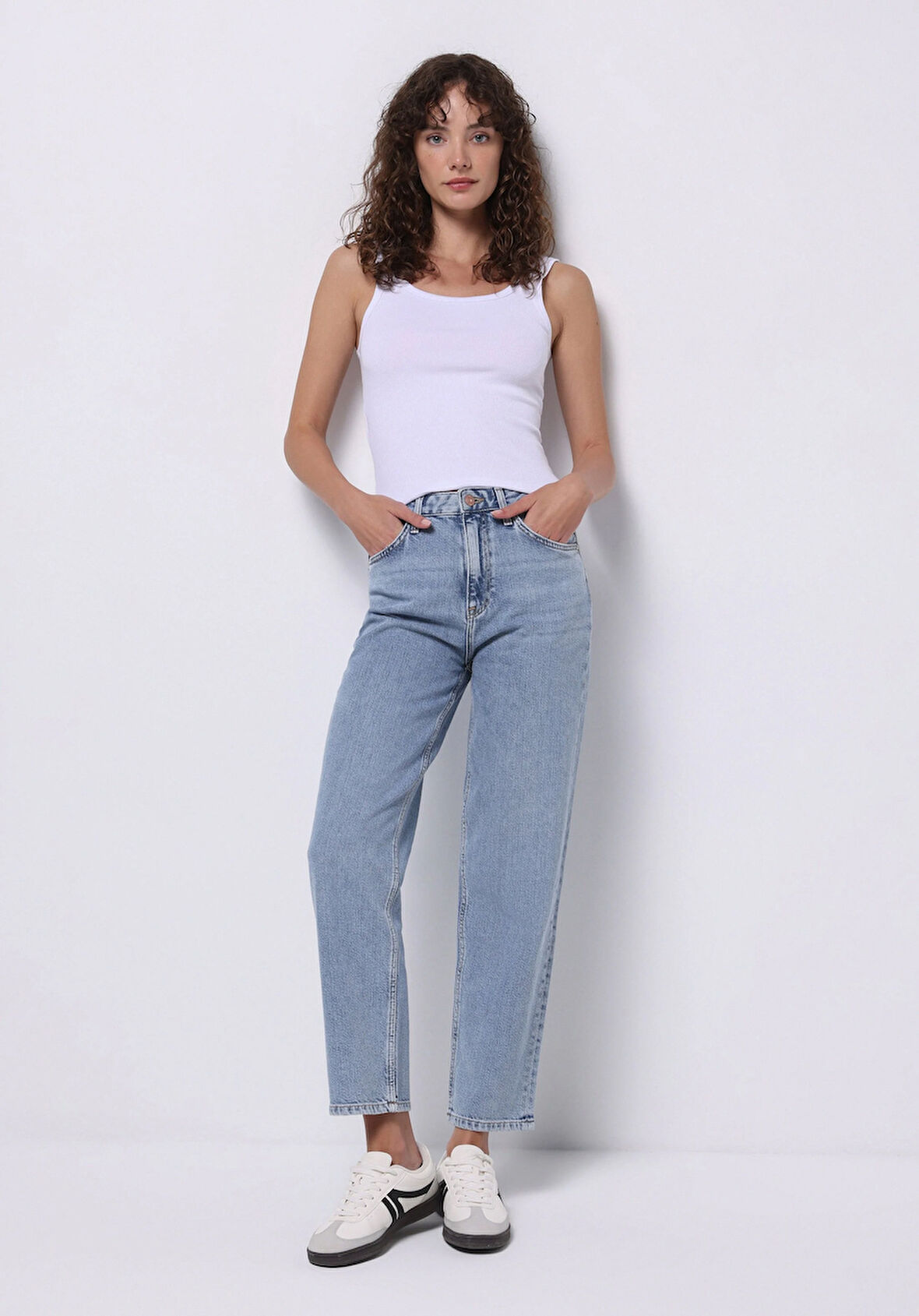 Straight Fit Yüksel Bel Düz Paça Kadın İndigo Jean Pantolon