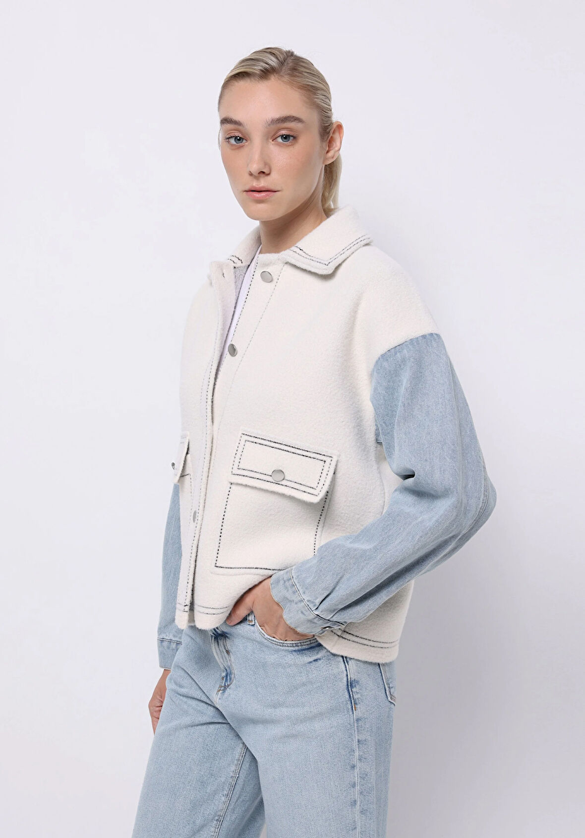 Regular Fit     Kadın Beyaz Hırka