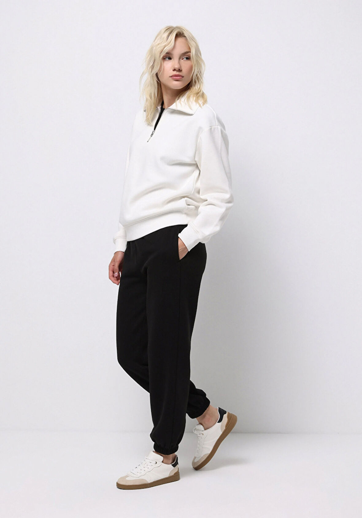 Regular Fit Orta Bel Düz Kadın Siyah Eşofman Altı