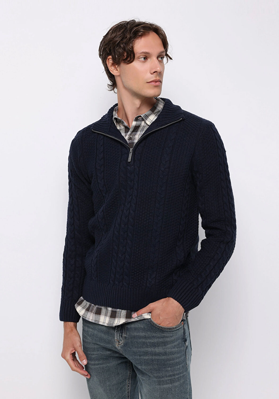 Regular Fit Dik Yaka Jakarlı Erkek Lacivert Kazak