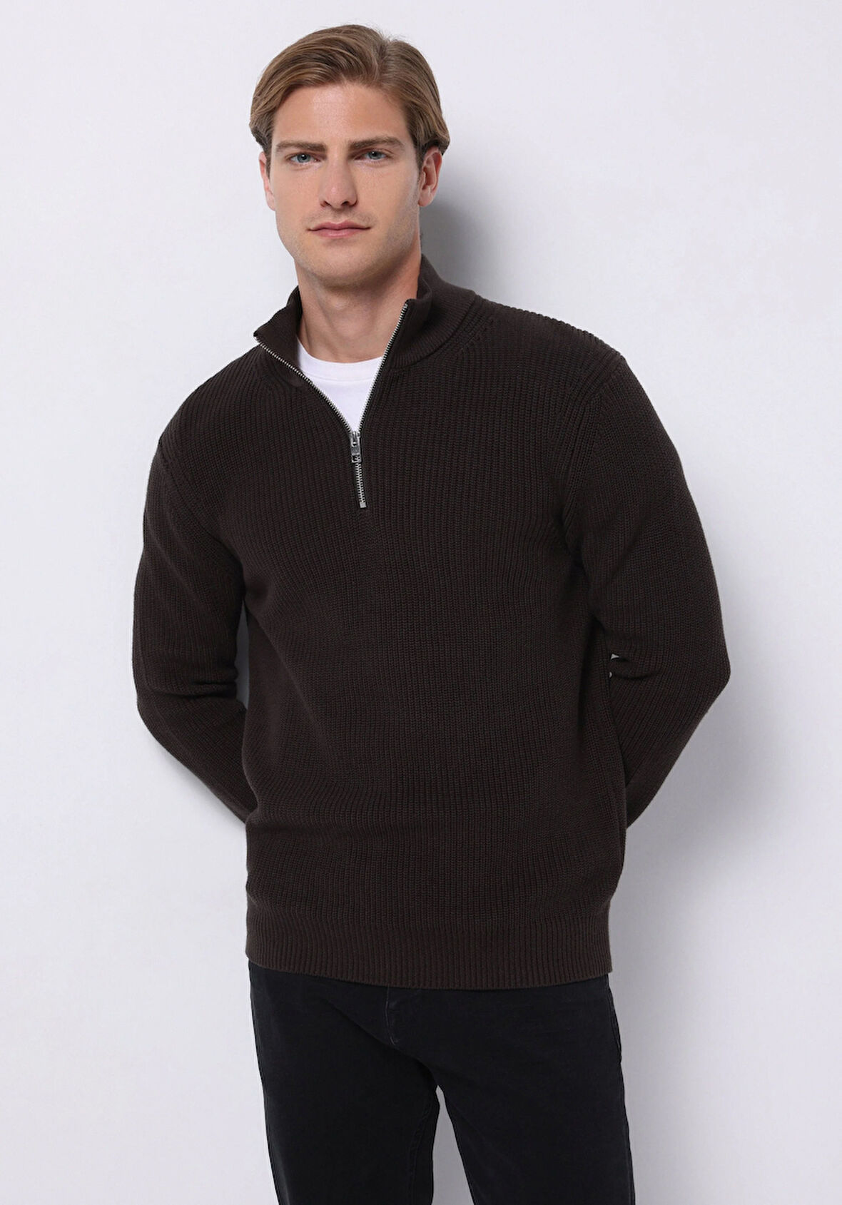 Regular Fit High Neck Jakarlı Erkek Kahverengi Kazak