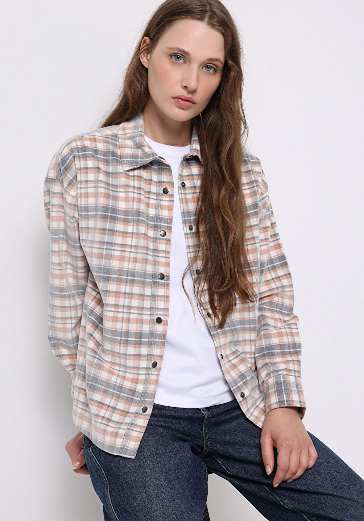 Regular Fit Shirt Neck Ekoseli Kadın Bej Uzun Kol Gömlek