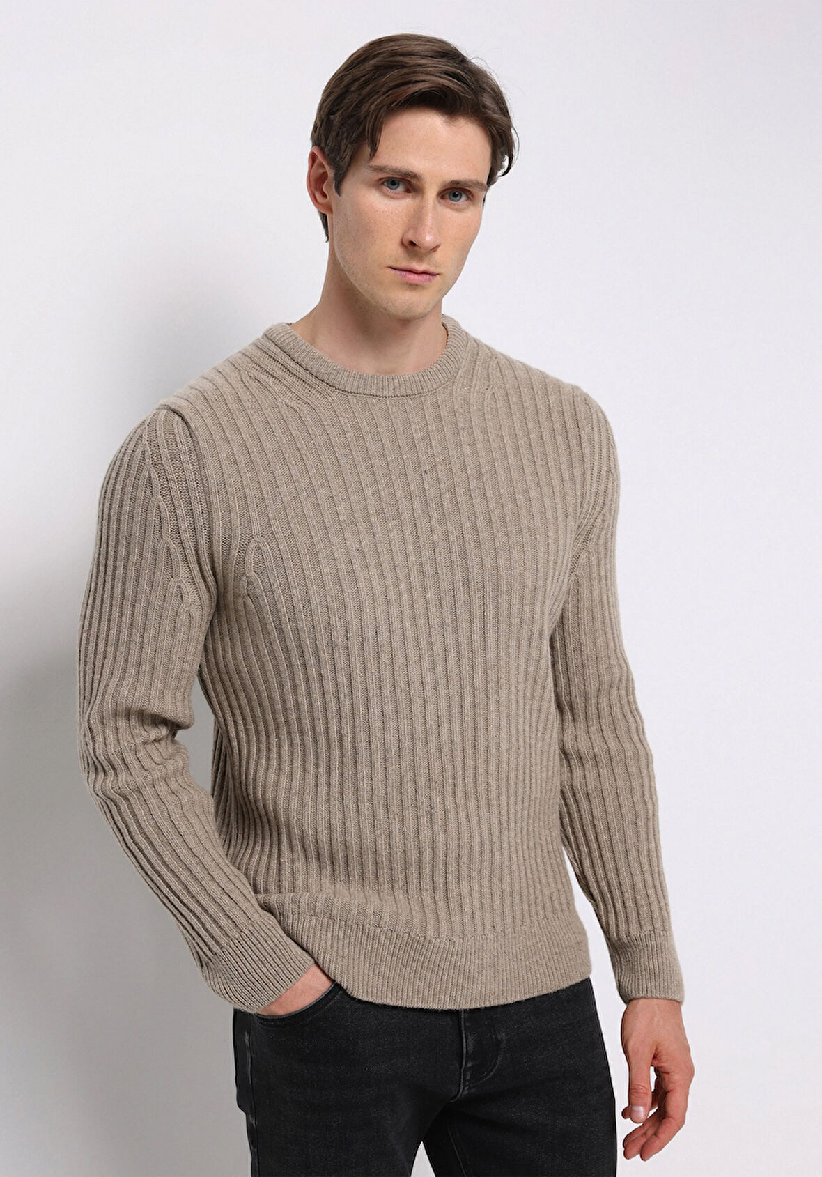 Regular Fit Yuvarlak Yaka Jakarlı Erkek Bej Kazak