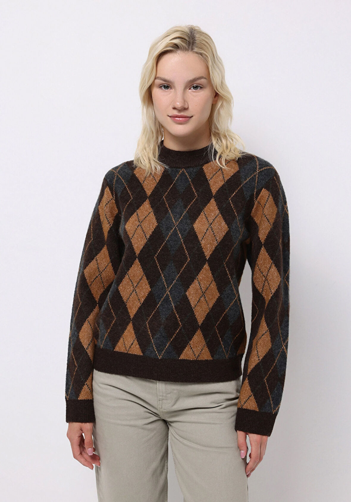 Regular Fit Yuvarlak Yaka Baskılı Kadın Kahverengi Kazak