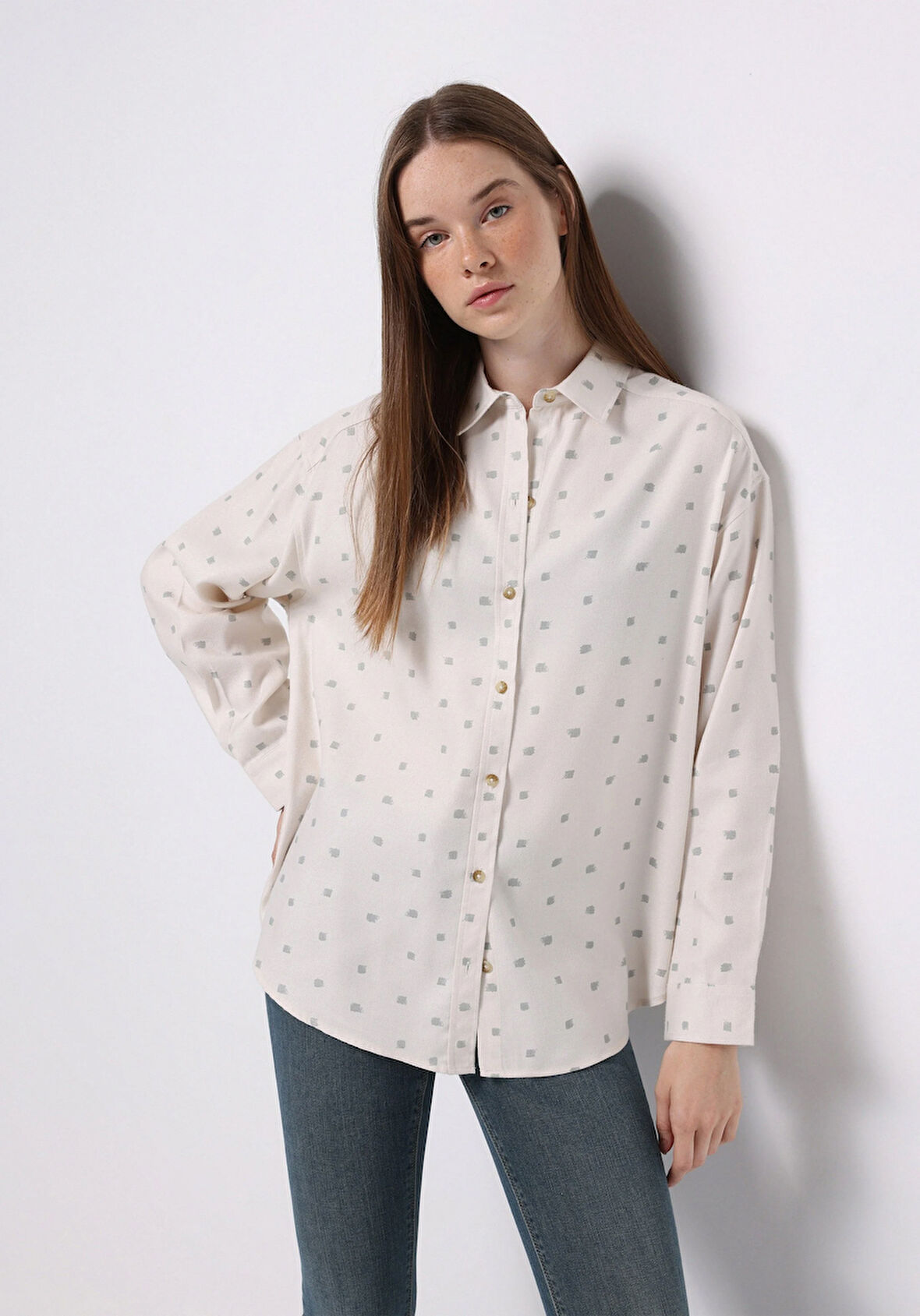 Relax Fit Shirt Neck Baskılı Kadın Ekru Uzun Kol Gömlek