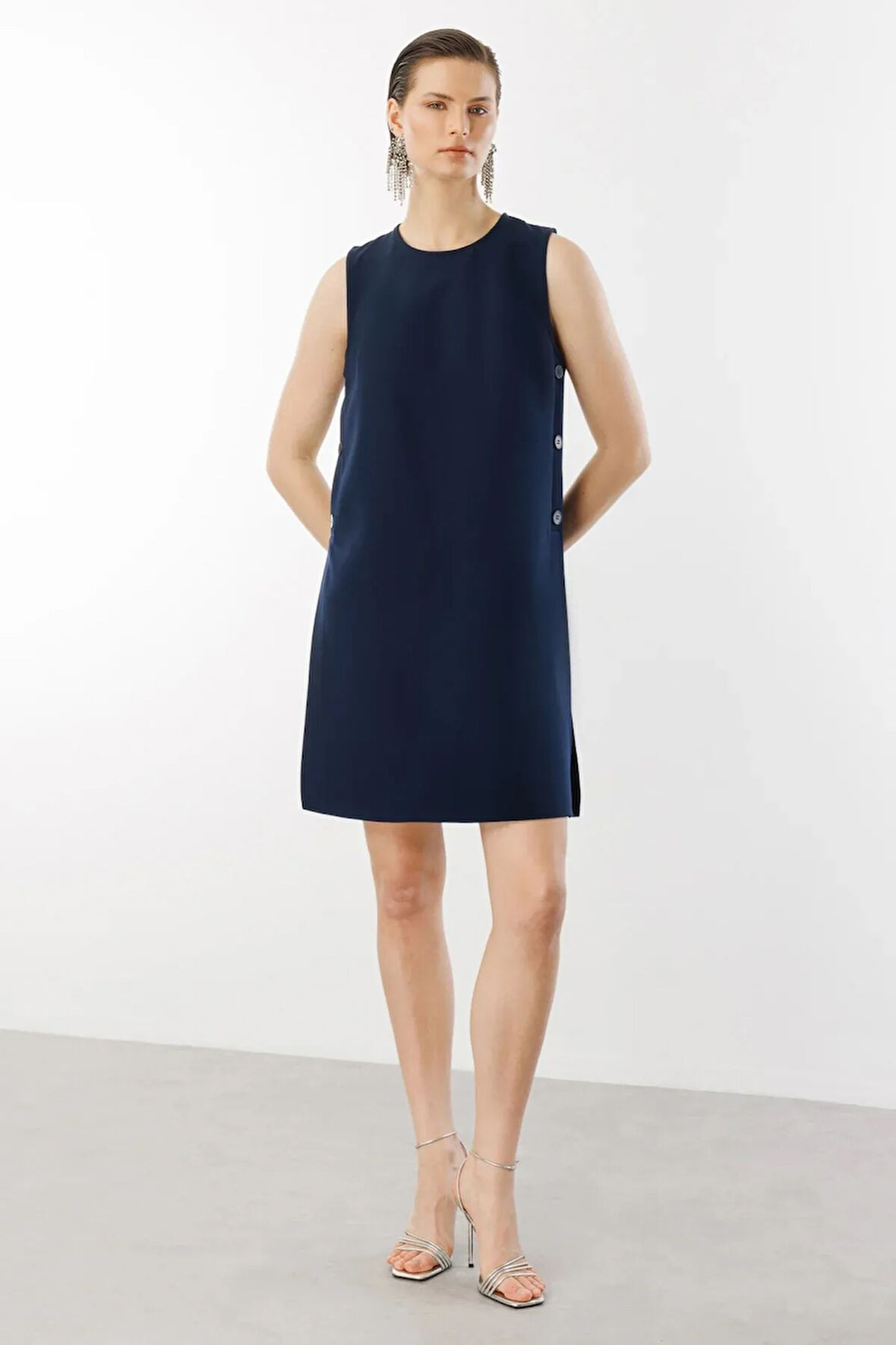 Düğme Detaylı Yırtmaçlı Elbise 54332-25