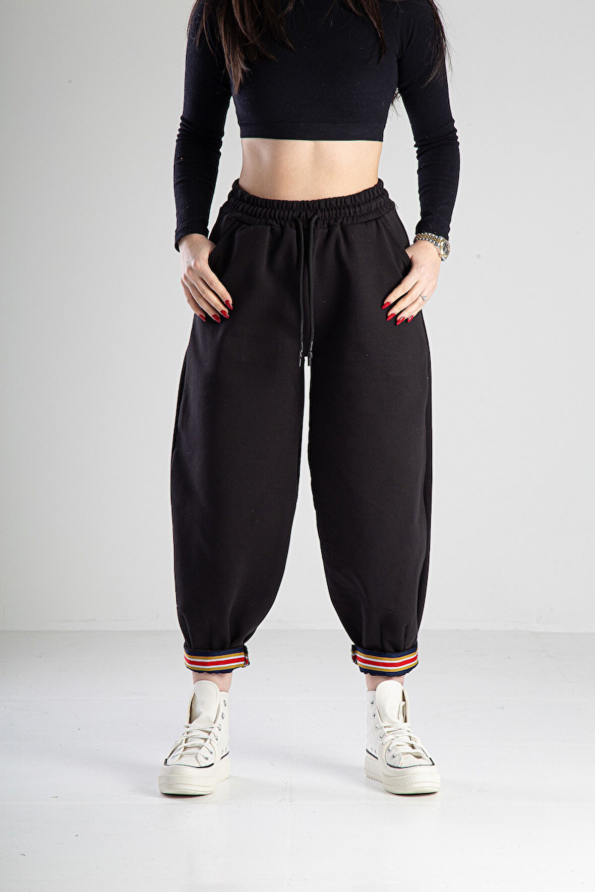 Paça Detaylı Pantolon