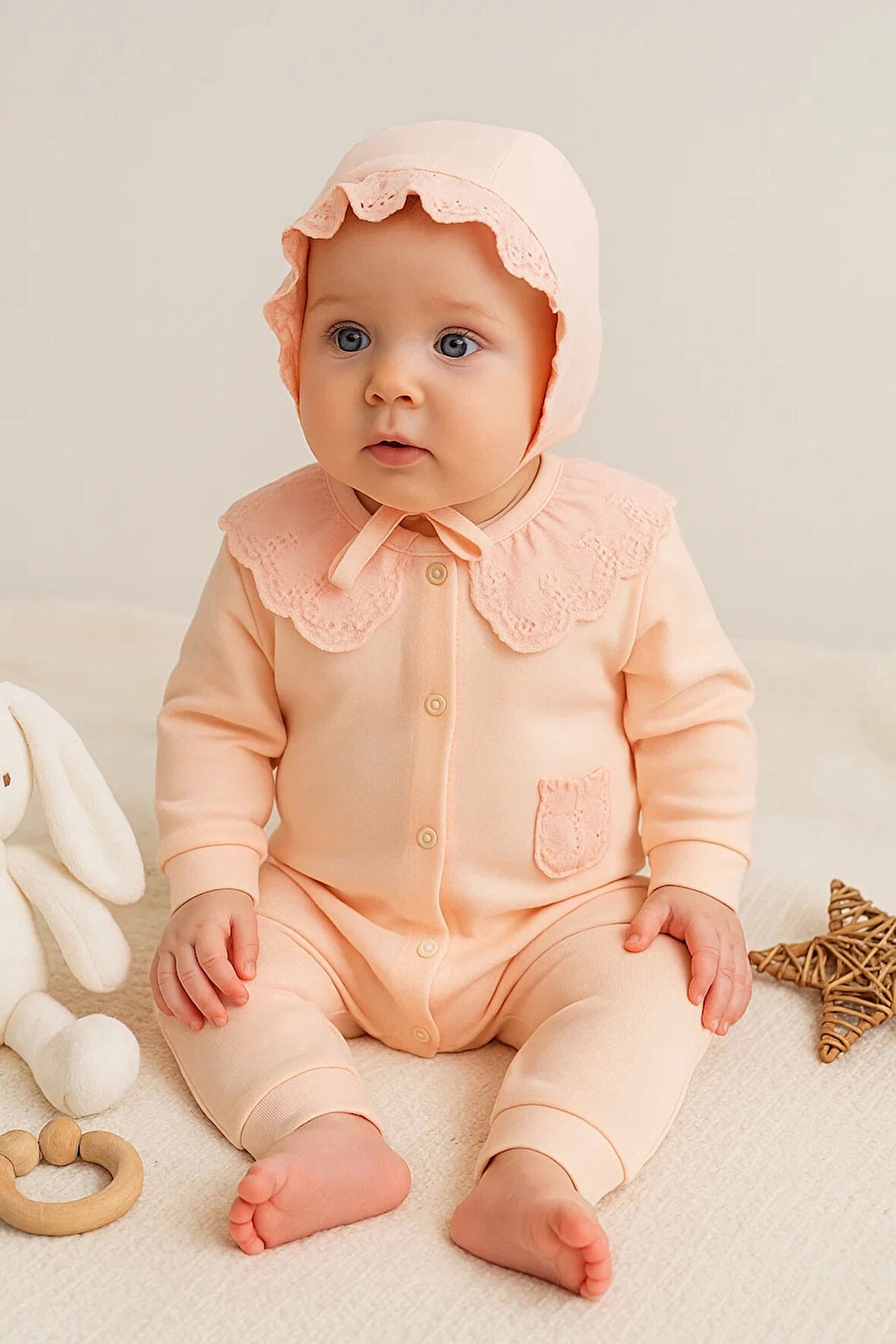 Dantel Yaka Fisto Detaylı Kız Bebek Tulum %100 Pamuk