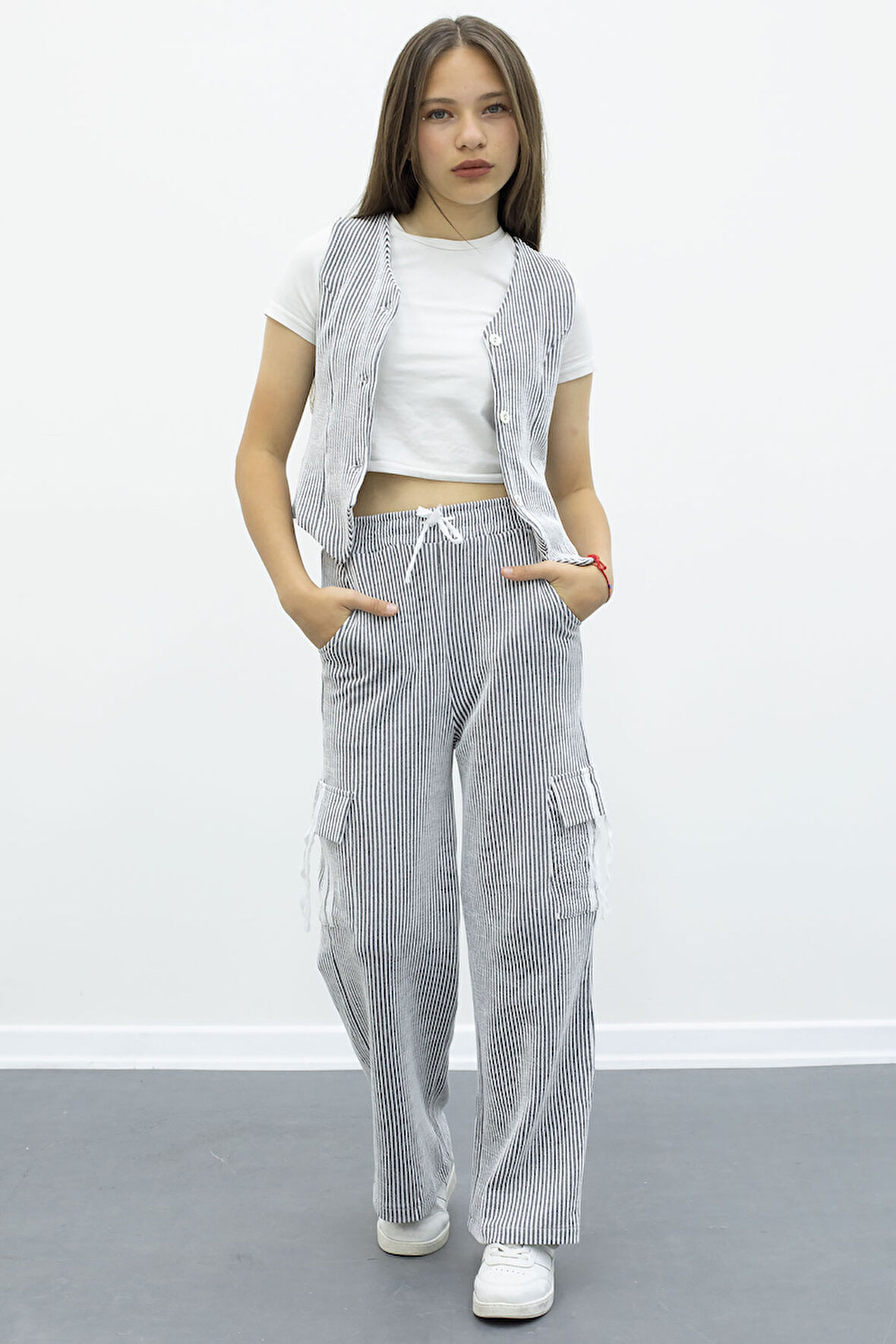 Lacivert Çizgili Düğmeli Yelekli Kargo Cepli Pantolonlu Kız Çocuk 2li Takım 21016