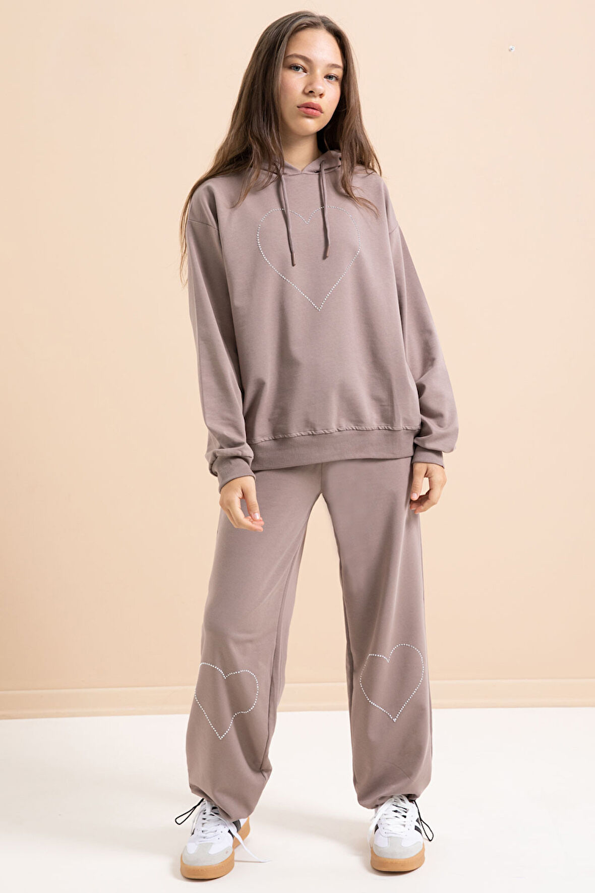 Kahverengi Kalp Desenli Kapüşonlu Kız Çocuk Eşofman Takımı 21255