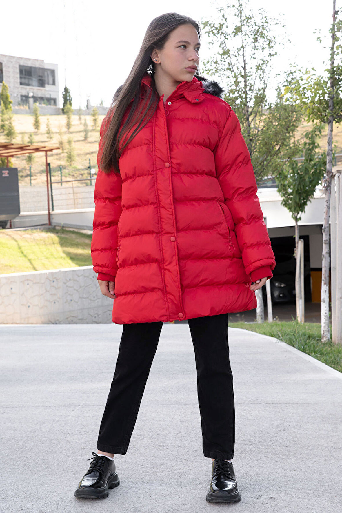 Kırmızı İçi Kürklü Çıtçıtlı Kapüşonlu Kız Çocuk Şişme Mont 21321