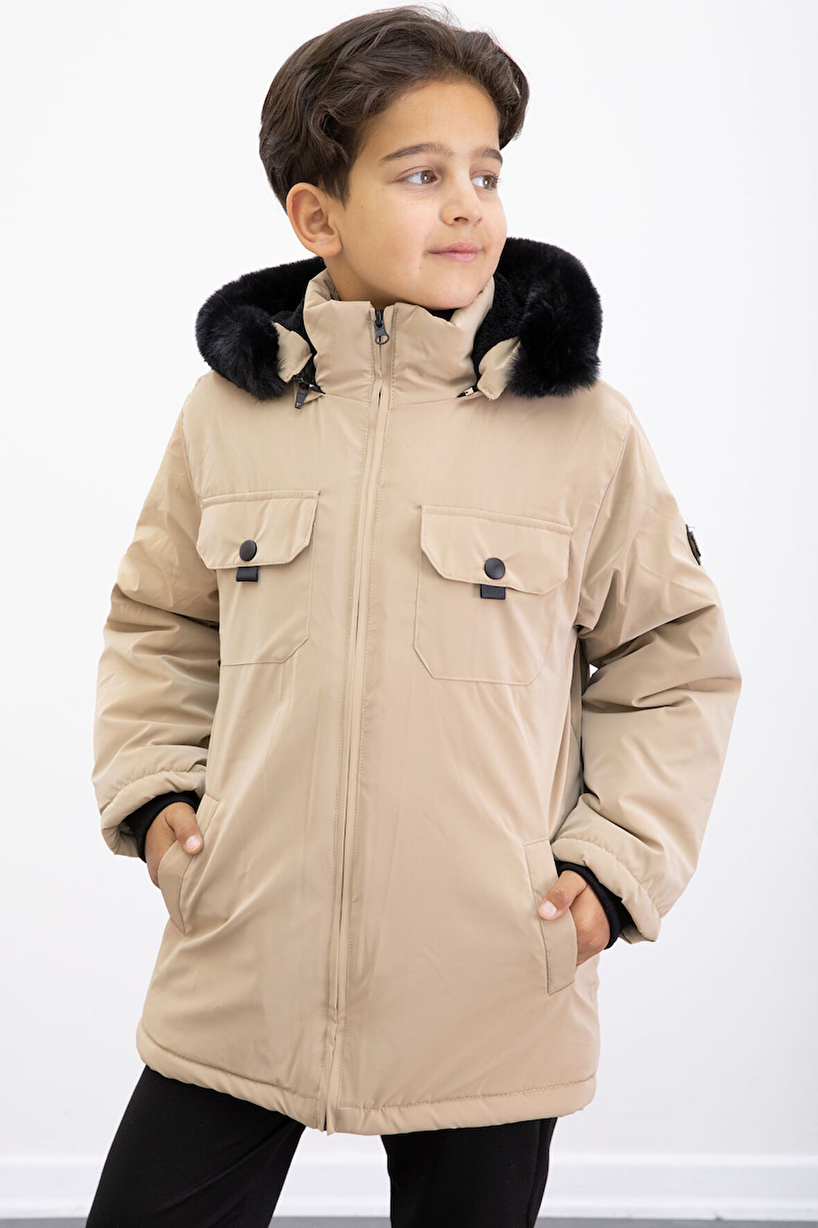 Bej Çıtçıtlı Göğüs Cepli İçi Kürklü Erkek Çocuk Kapüşonlu Mont21352