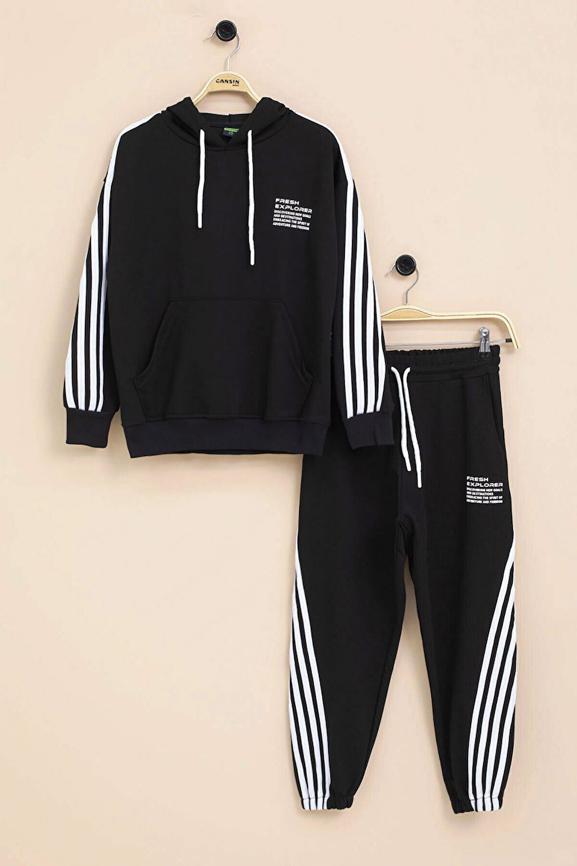 Siyah Şerit Detaylı Yazı Baskılı Kapüşonlu Erkek Çocuk Eşofman Takımı 21453