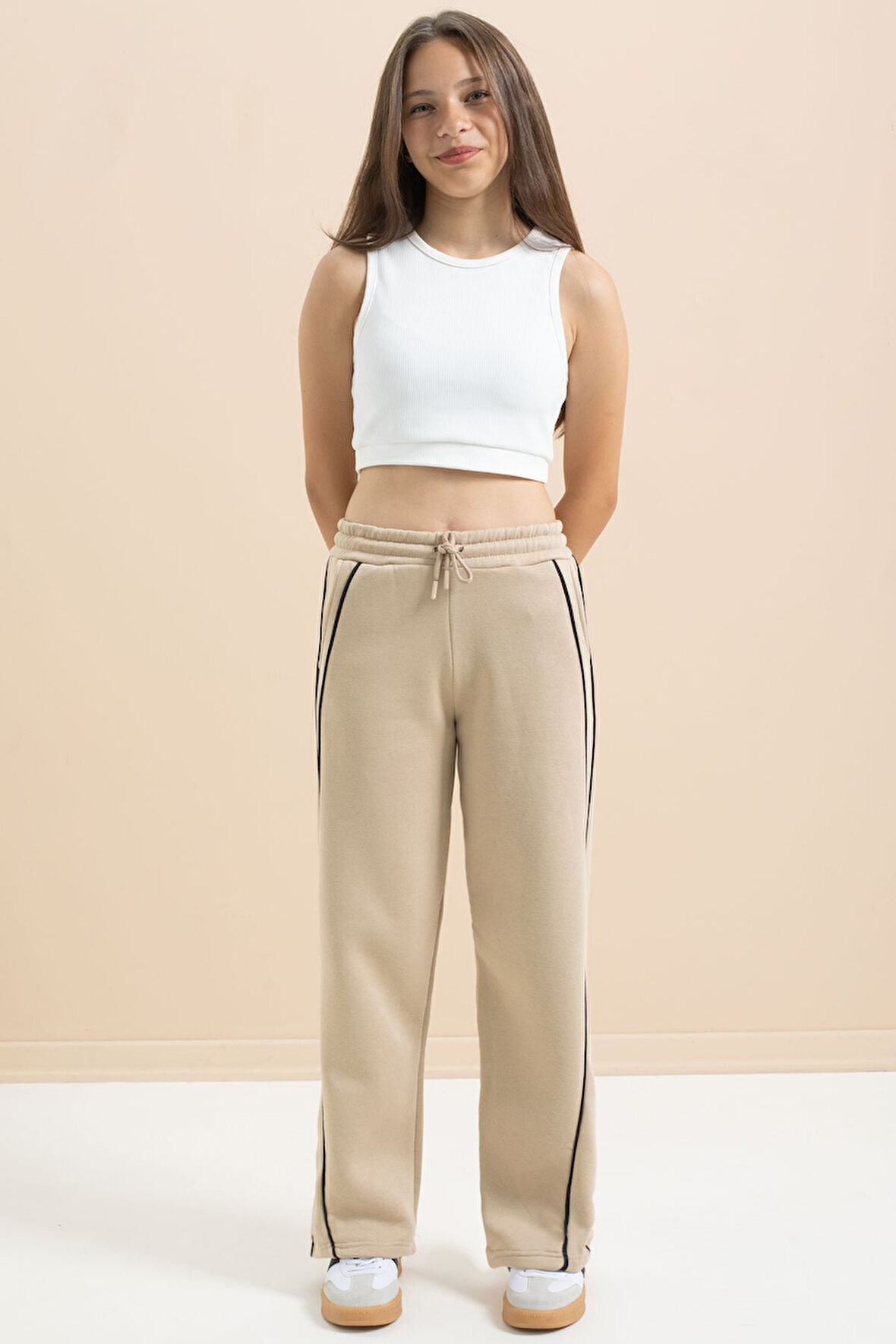 Bej Yanları Şeritli Geniş Paça Kız Çocuk Şardonlu Eşofman Altı 21468