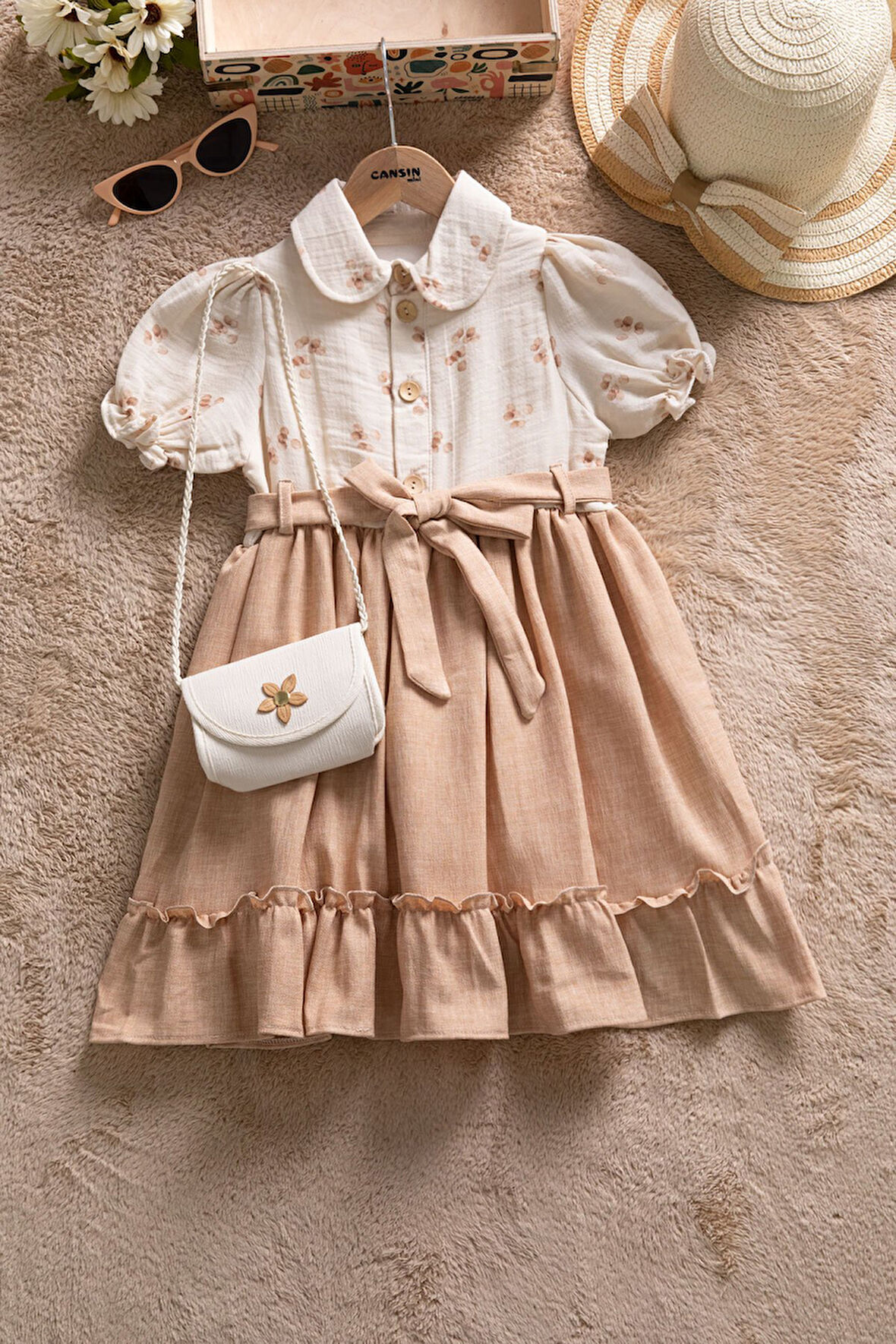 Kahverengi Müslin Kumaş Desenli Kız Çocuk Çantalı Kısa Kol Elbise  22657