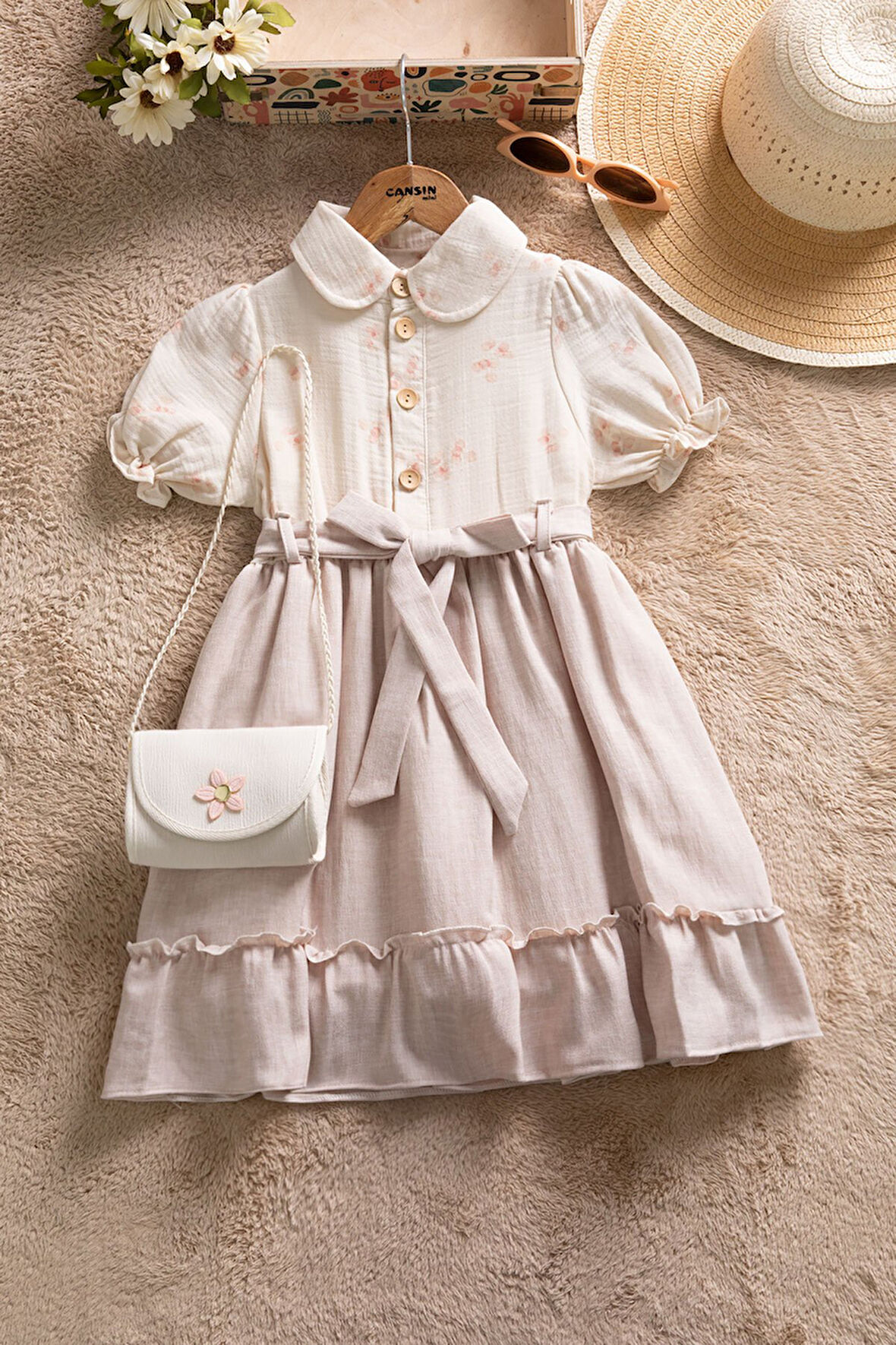 Bej Müslin Kumaş Desenli Kız Çocuk Çantalı Kısa Kol Elbise  22658