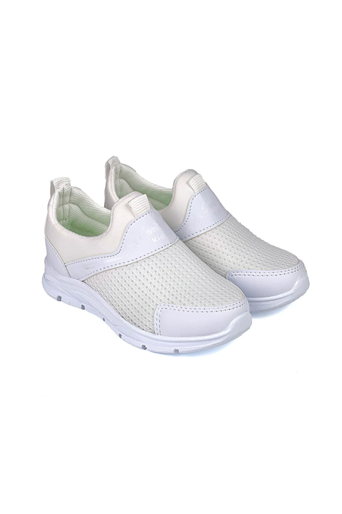 Çocuk Unisex Beyaz Bağcıksız Slip-On Rahat Kalıp Günlük Sneaker Spor Ayakkabı