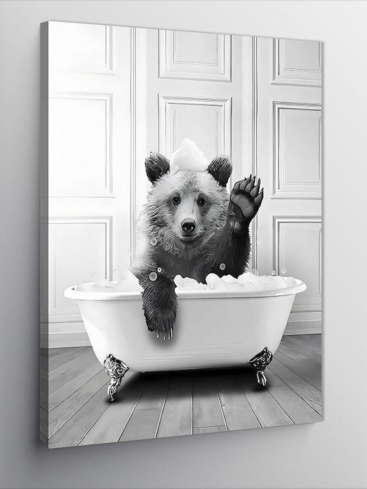 Kanvas Tablo Siyah Beyaz Ayının Banyo Keyfi