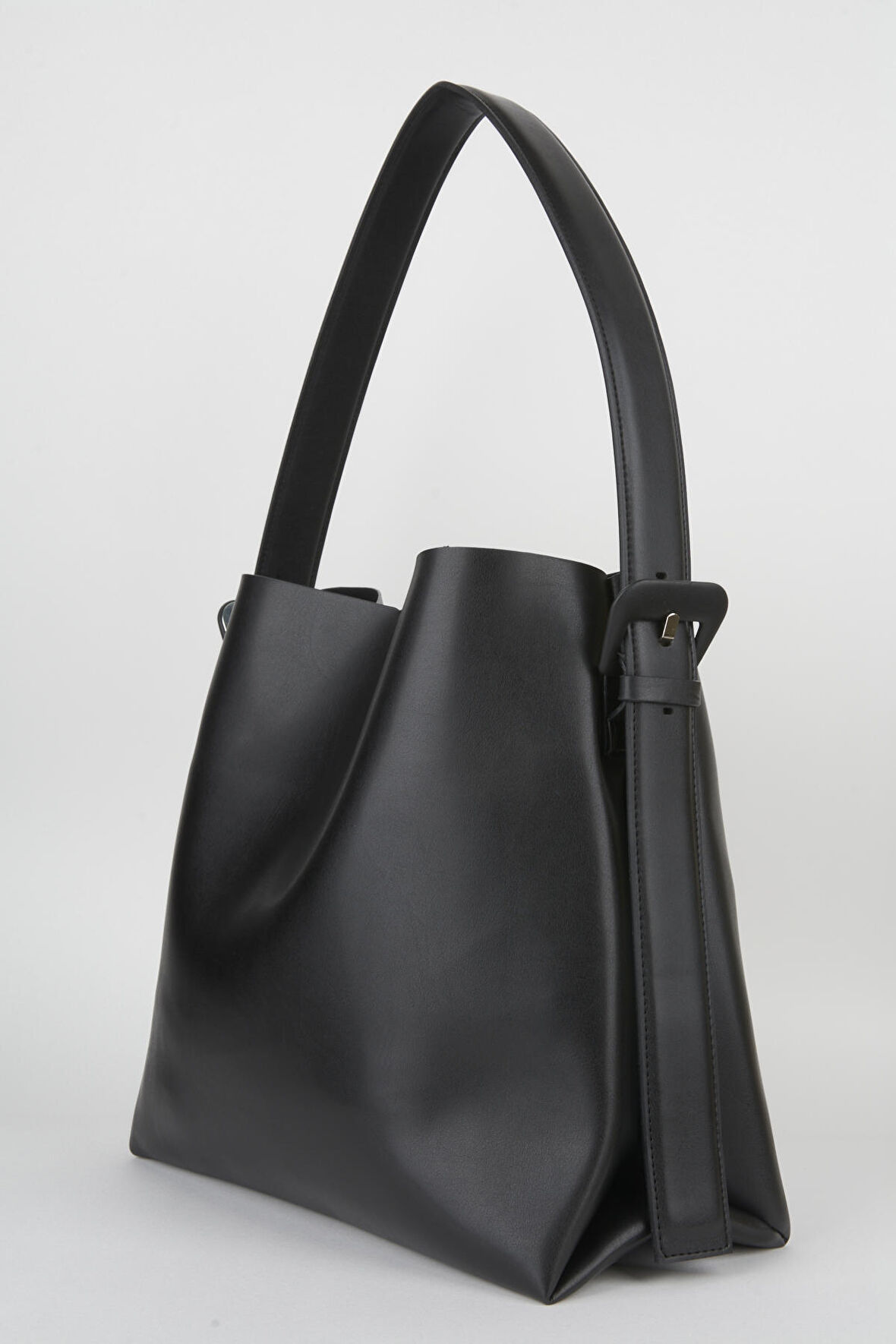 Siyah İçi Süet Yumuşak Deri Çıtçıt Ve Fermuarlı İç Bölme Büyük Boy Shopper Çanta