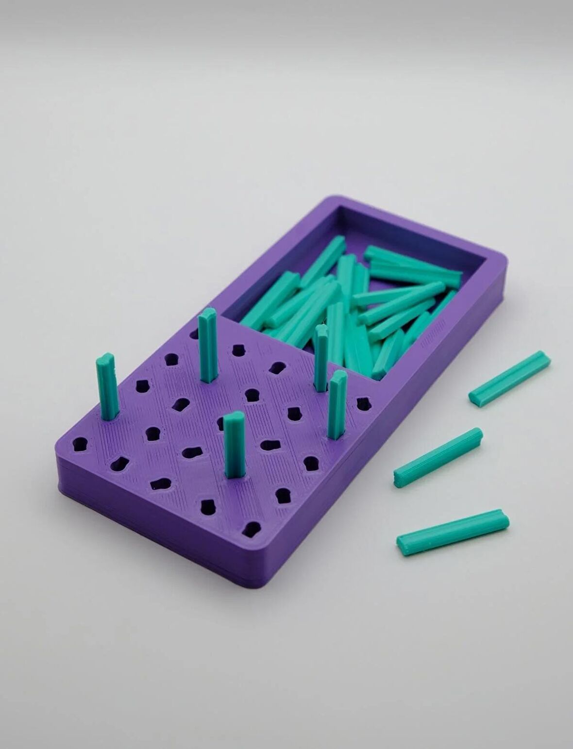 Grooved Pegboard (OYUKLU PEGBOARD)