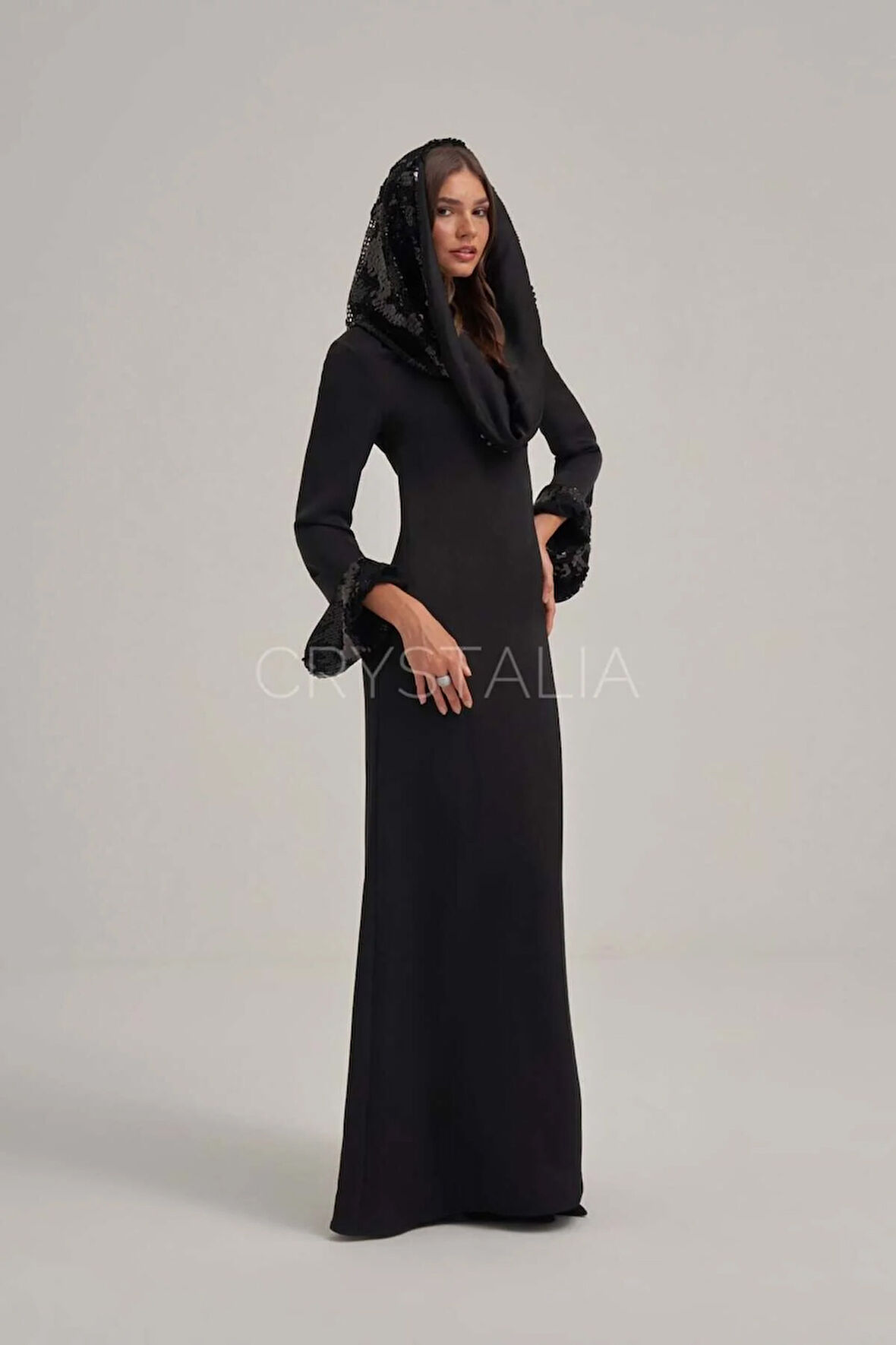 Kapşonlu Saten Elbise