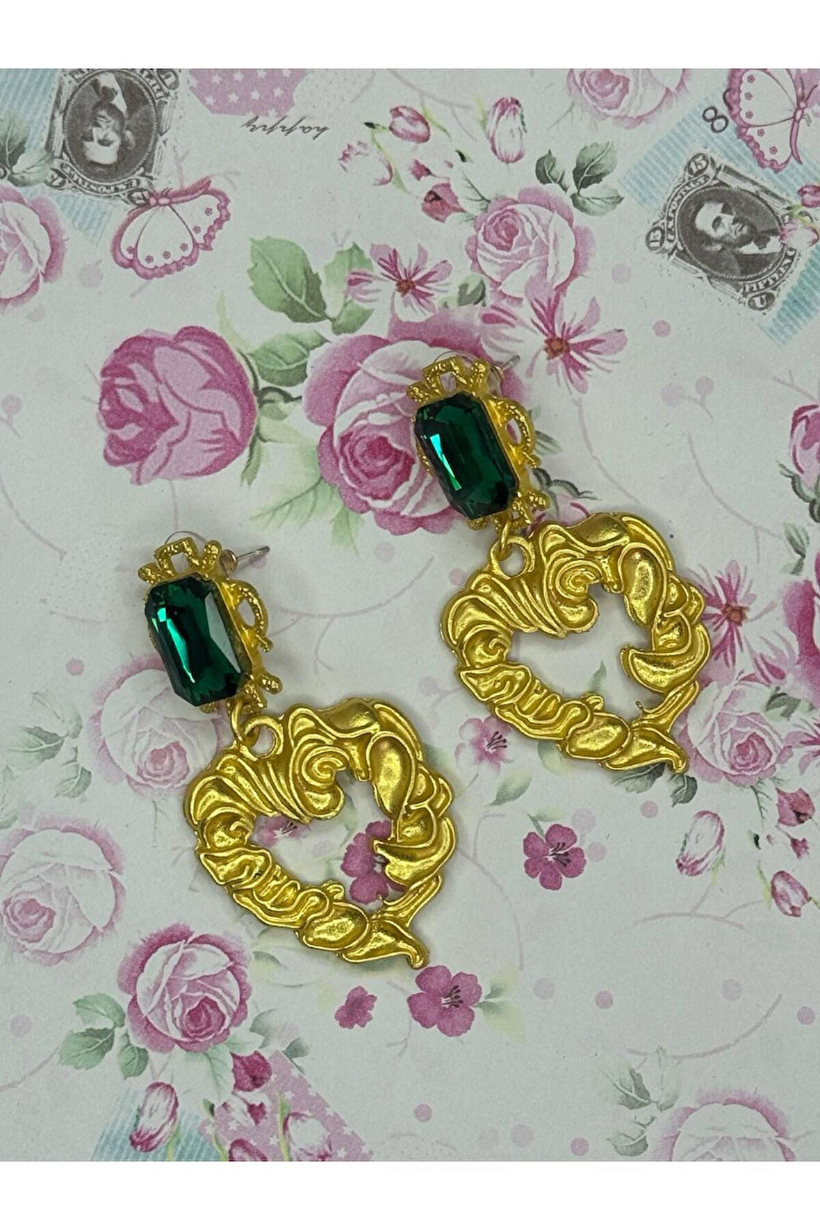 Zümrüt taşlı vintage küpe