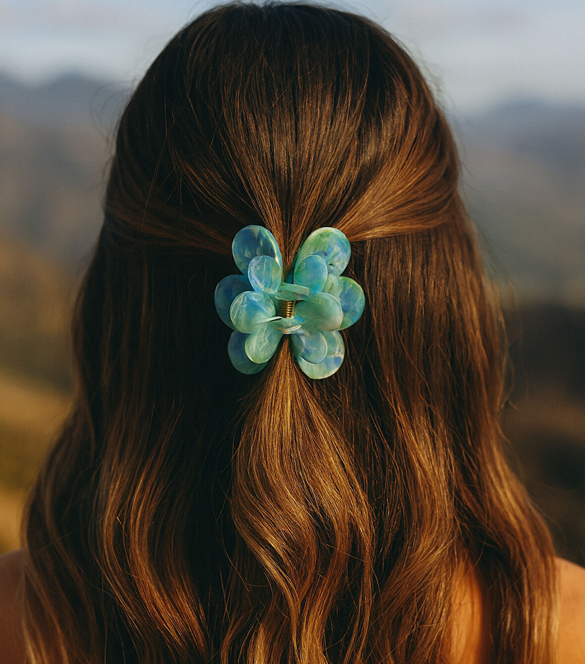 Işıltılı Yeşil Çiçek Kemik Mandal Toka – Günlük & Şık Saç Aksesuarı