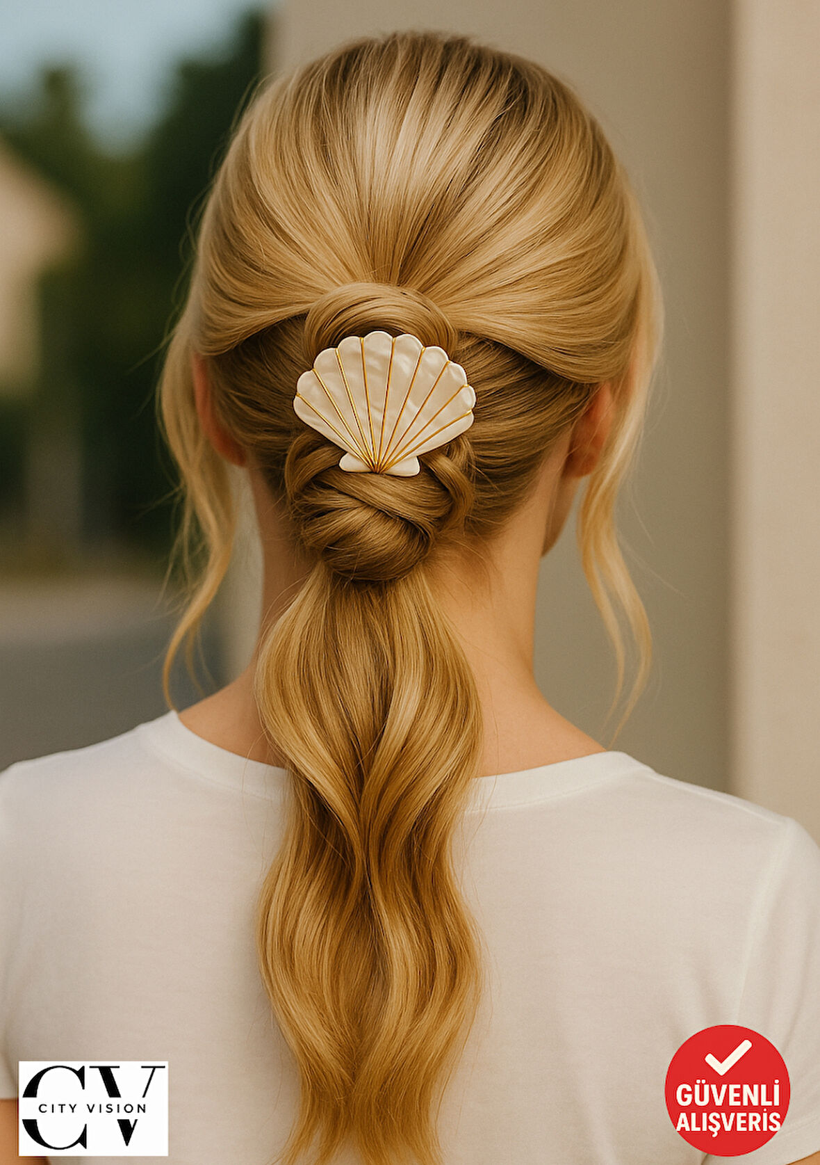 Deniz Kabuğu Figürlü İnci Beyazı Saç Tokası – 6 cm