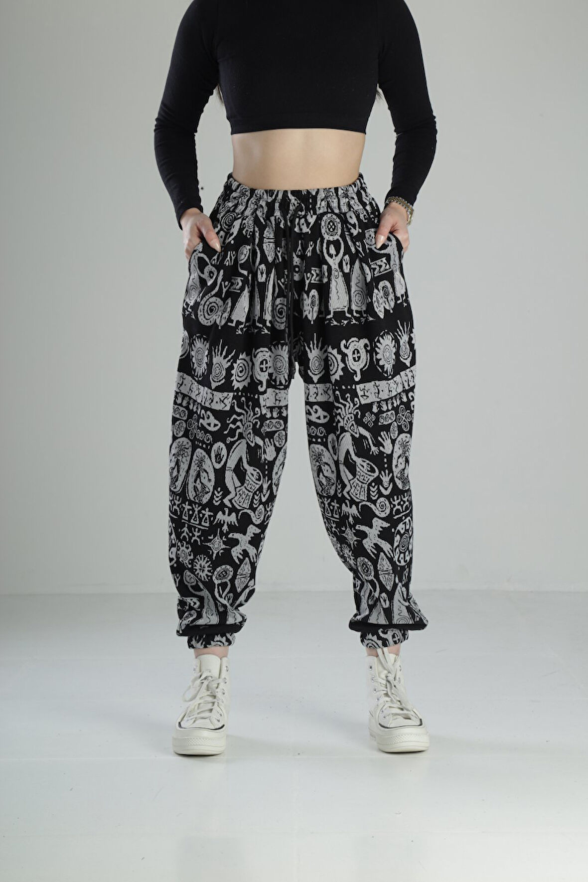 Etnik Desenli Pileli Jogger Pantolon