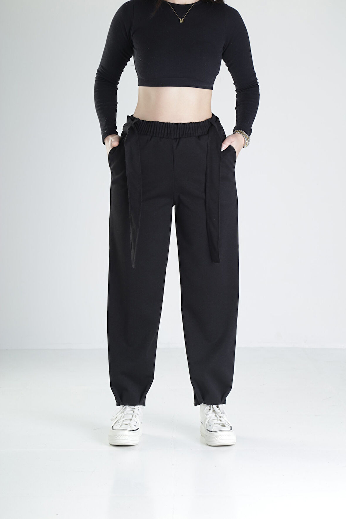 Pileli Siyah Jogger Pantolon