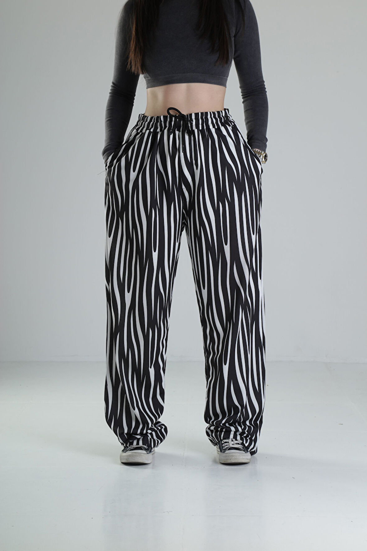 Rahat Kesim Desenli Baggy Pantolon
