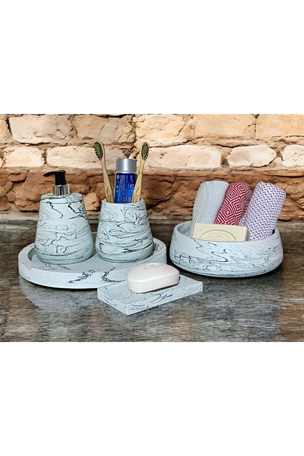Modern Tasarımlı Mermer Temalı Beton Banyo Aksesuar Seti (5 Parça)