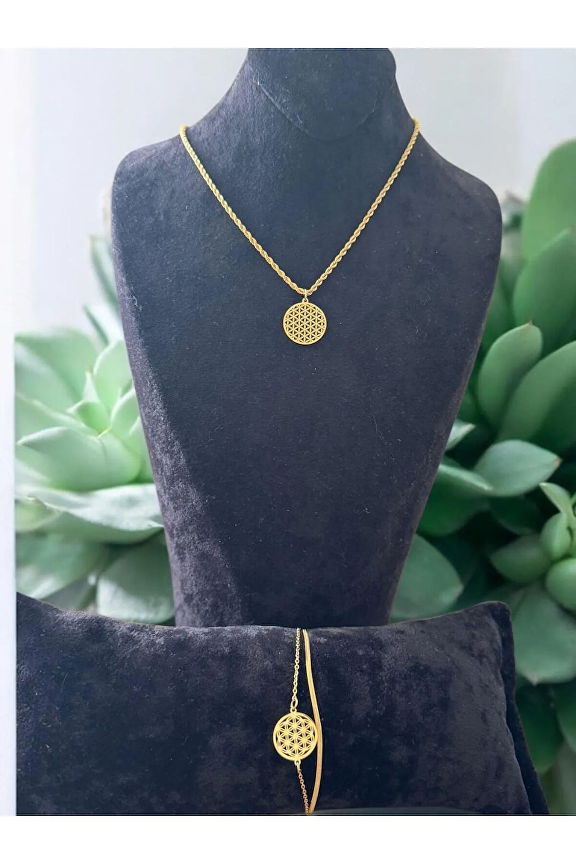 Yaşam Çiçeği Desenli Burgu Model Paslanmaz Çelik Set Cns 069