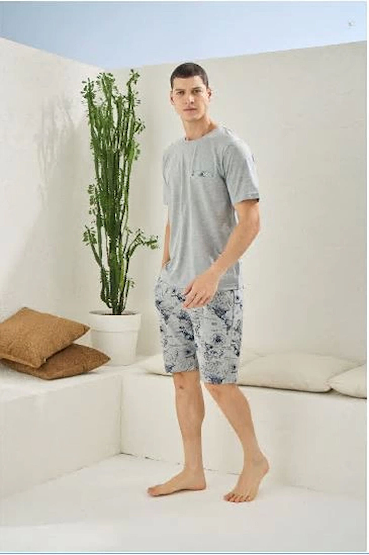 Erkek 2004 Erkek  O Yaka Şortlu Takım