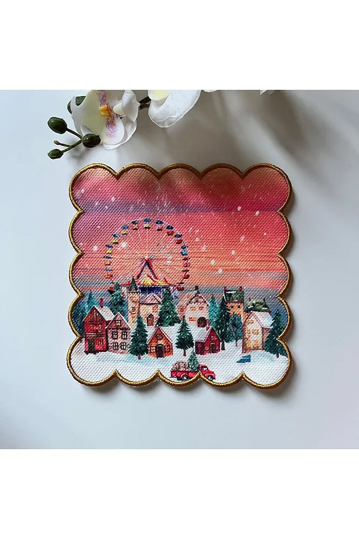 Lunapark Desenli Dijital Baskılı, Kenarı  Nakışlı Dekoratif Kokteyl Peçeteleri
