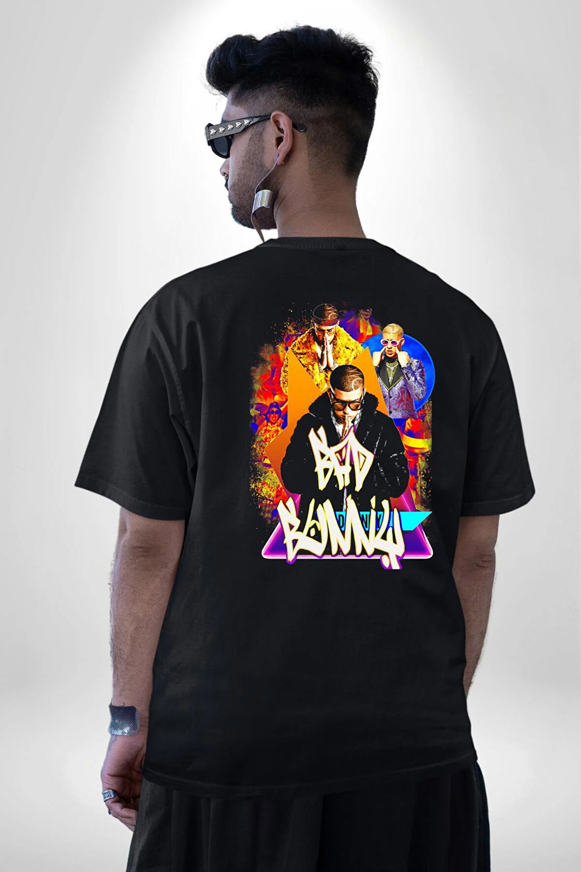 Müzik Bad Bunny  Pamuklu Kadın Erkek Oversize Sırt Dijital Baskılı Siyah T-shirt