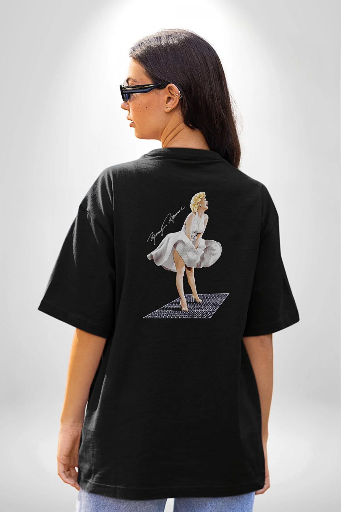 Marilyn Monroe Uçuşan Etek Pamuklu Kadın Erkek Oversize Sırt Dijital Baskılı Siyah T-shirt