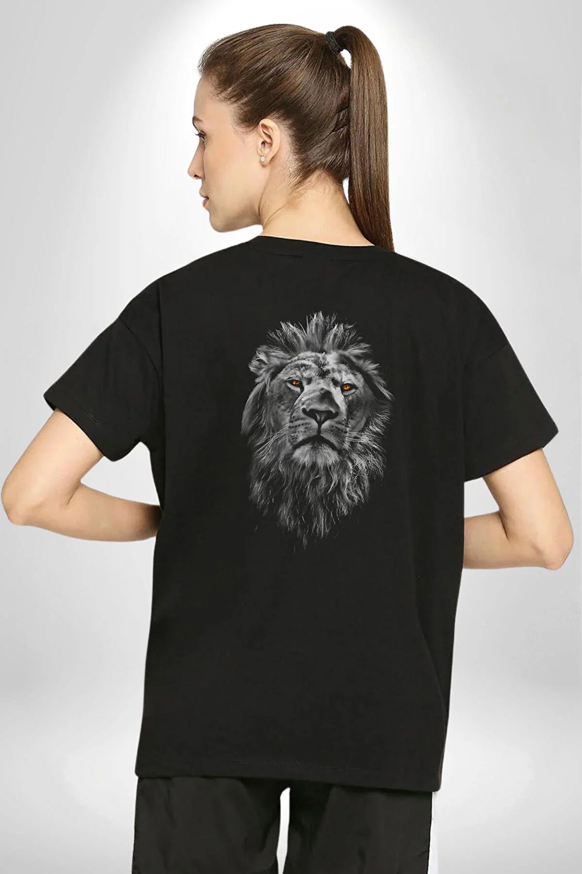 Aslan Karizma Sert Bakış Pamuklu Kadın Erkek Oversize Sırt Dijital Baskılı Siyah T-shirt