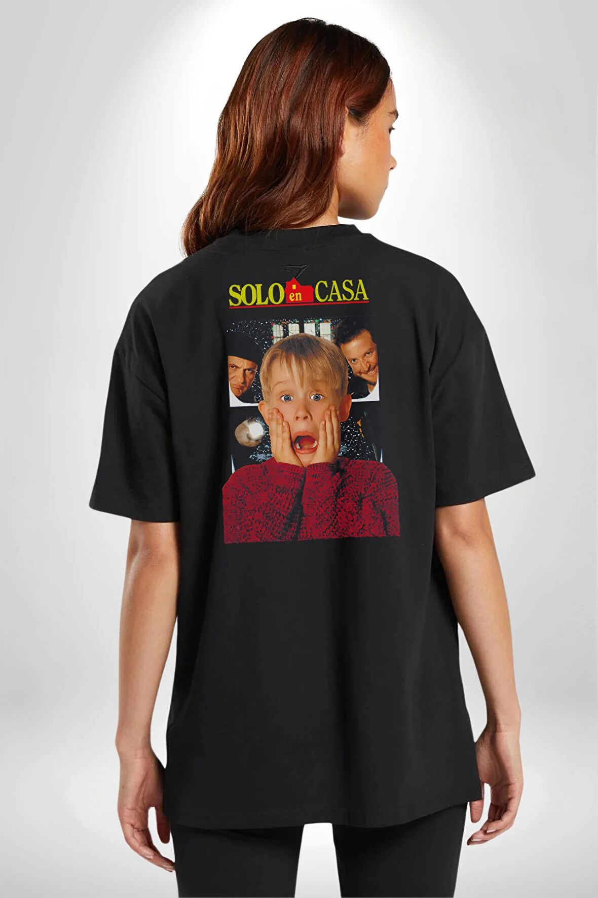 Evde Tek Başına Film Pamuklu Kadın Erkek Oversize Sırt Dijital Baskılı Siyah T-shirt