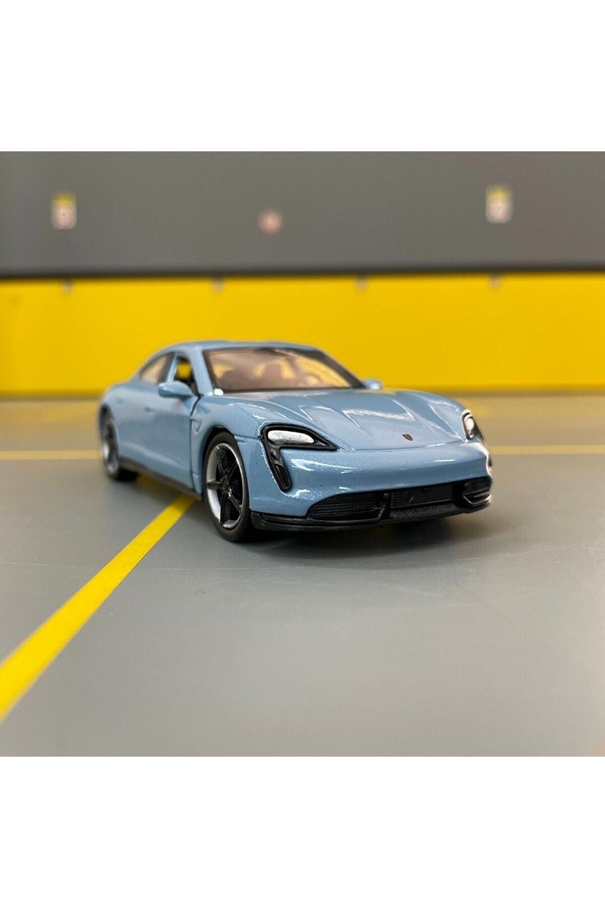 Porsche Taycan Turbo S 1/36 Ölçek Diecast Metal Model Araba Oyunca Araba