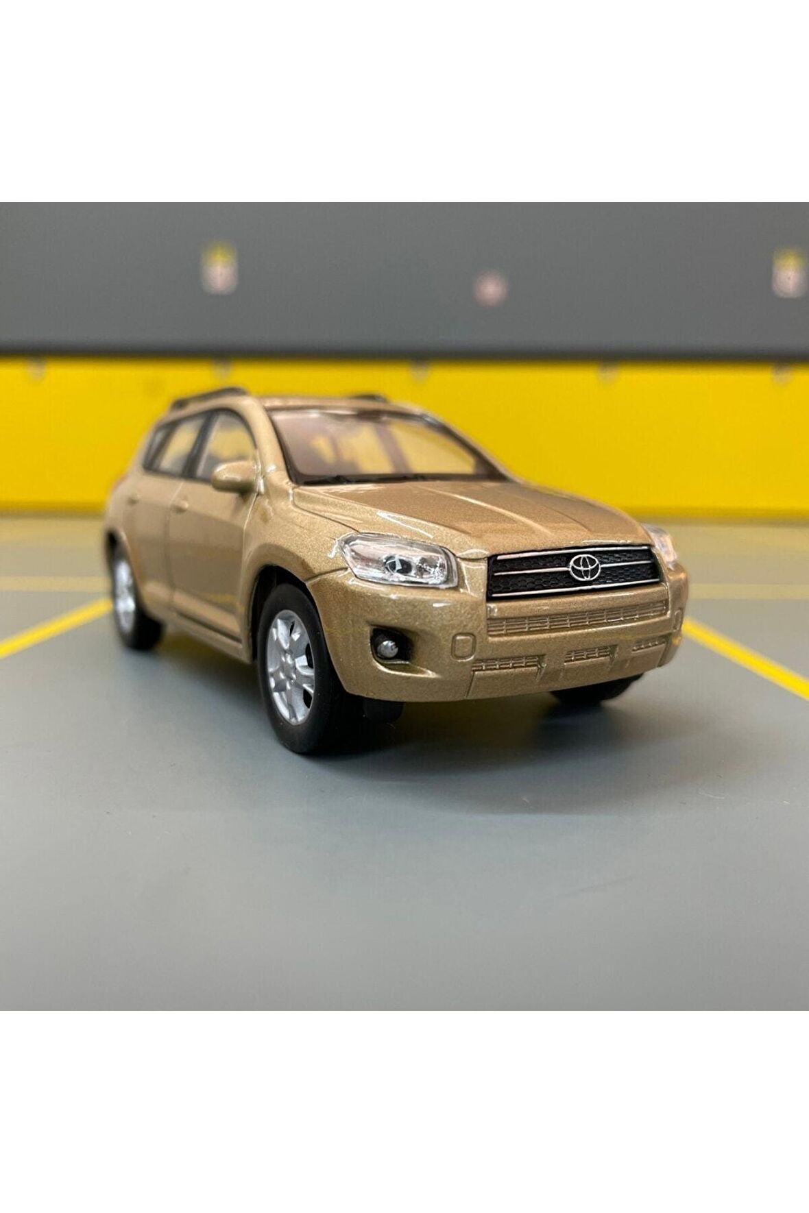 Toyota Rav4 1/36 Ölçek Diecast Metal Model Araba Çek Bırak Araba Oyuncak Araba