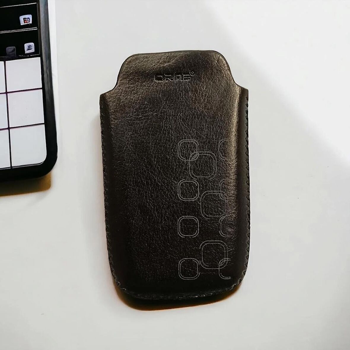 Samsung D900 Kılıf Samsung SGH-D900i Uyumlu Siyah Renk Suni Deri Koruyucu Cepli Kılıf 