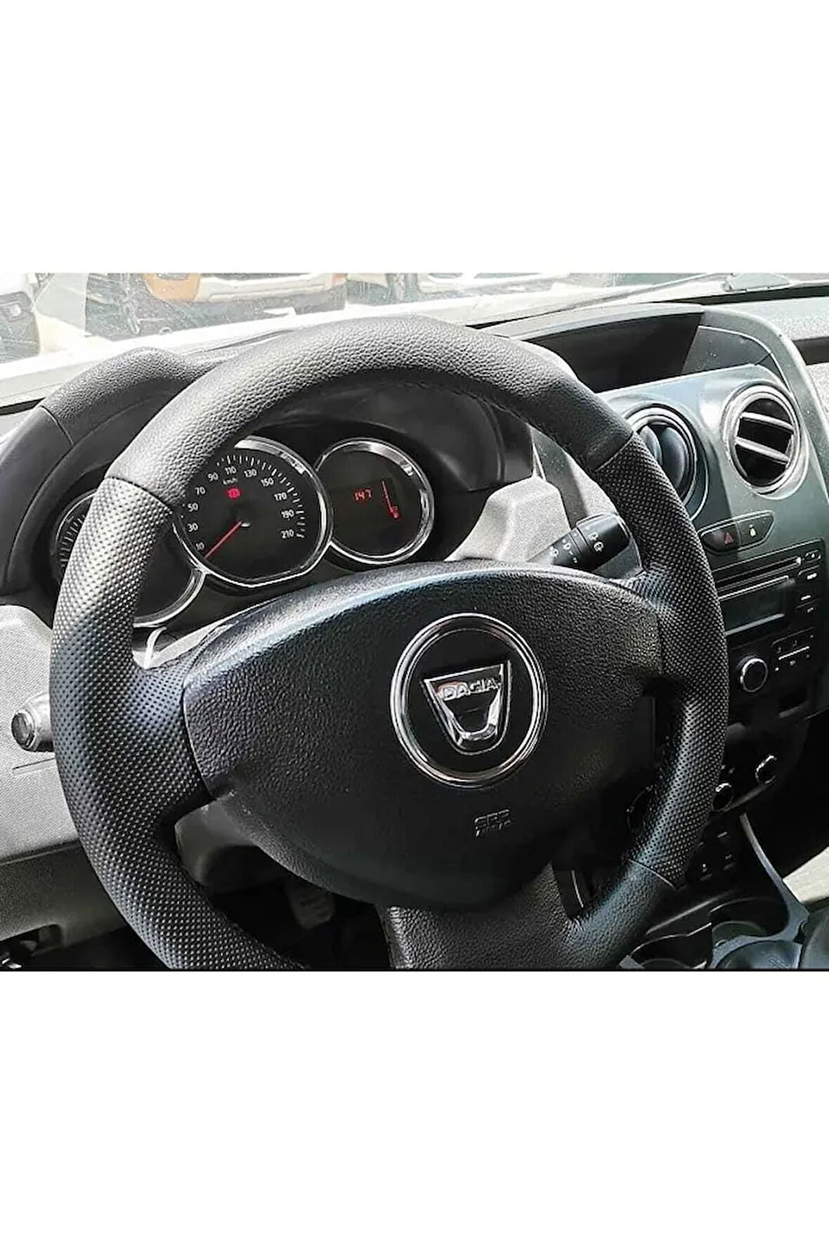 Dacia Duster Araca Özel Direksiyon Kılıfı Spor Model