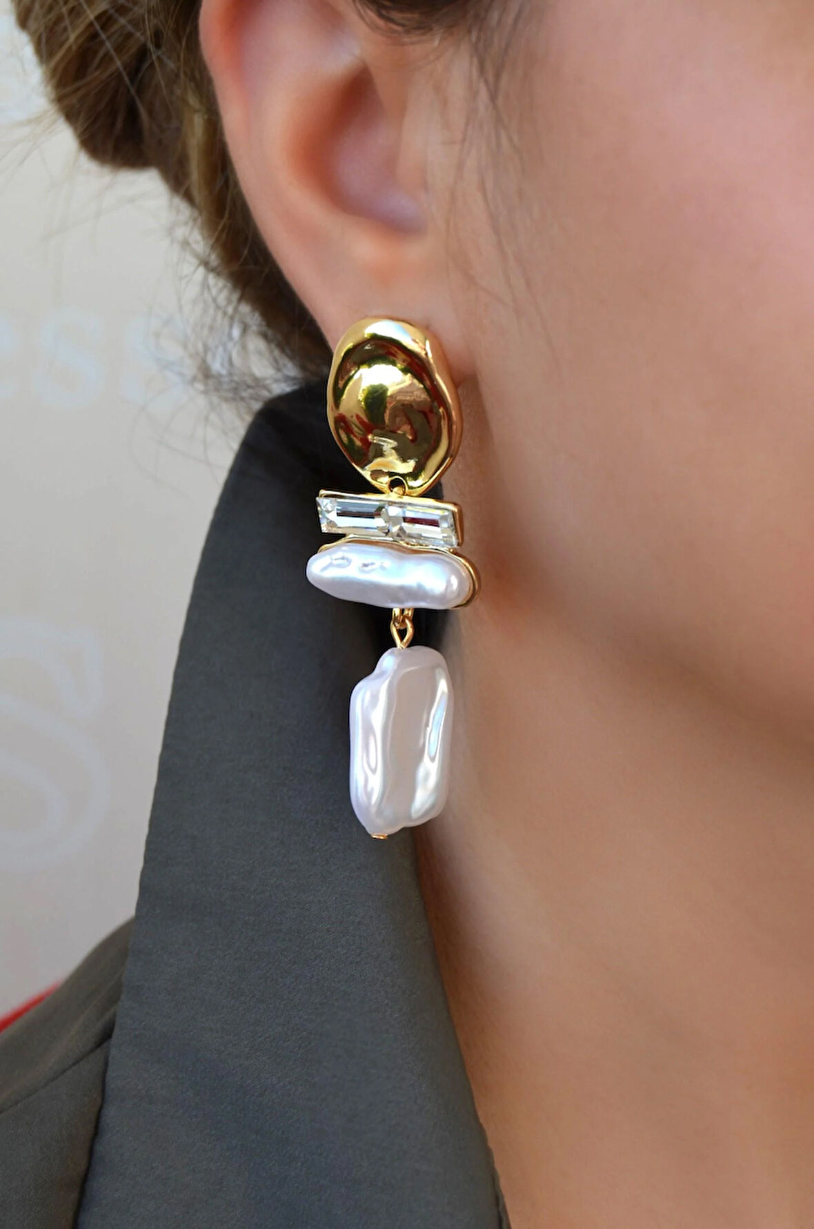 Doğal Görünümlü İncili Sallantılı Küpe Modern Tarzda İncili Küpe