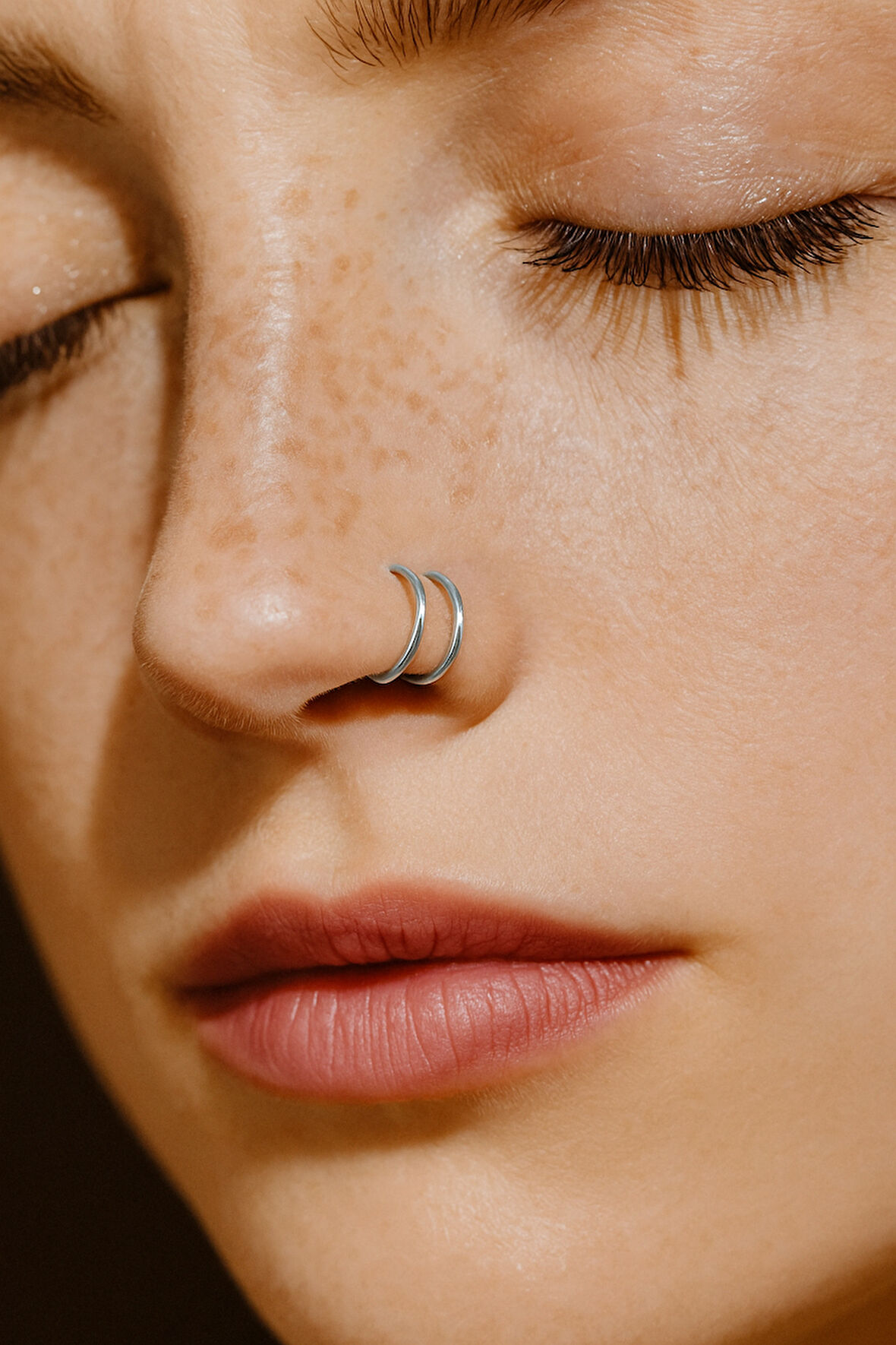 Çift Görünümlü Spiral Çelik Burun Piercing – 8 mm