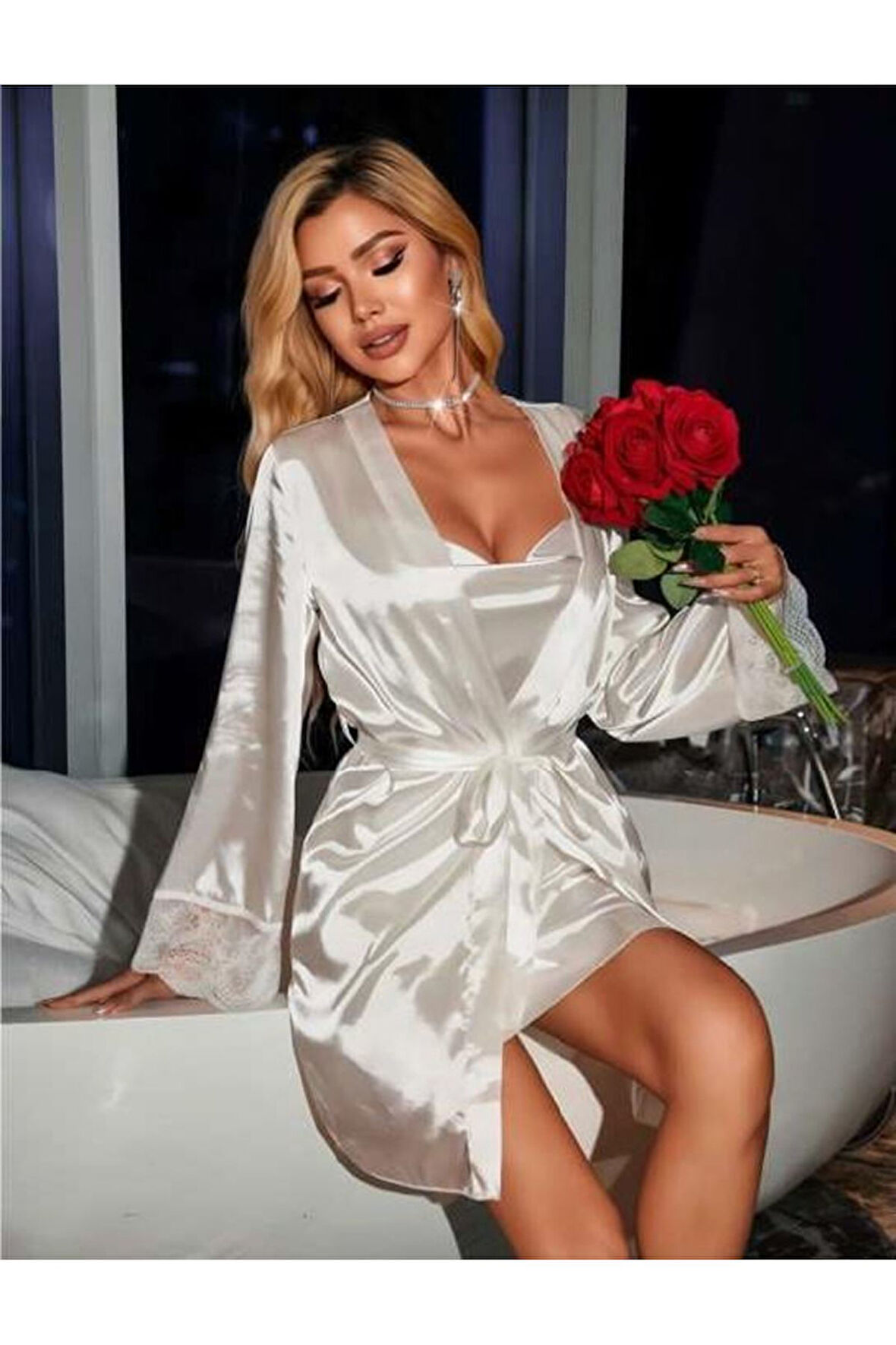 Dantel İşlemeli İnce Askılı Beyaz Saten 2'li Gecelik Sabahlık Takımı