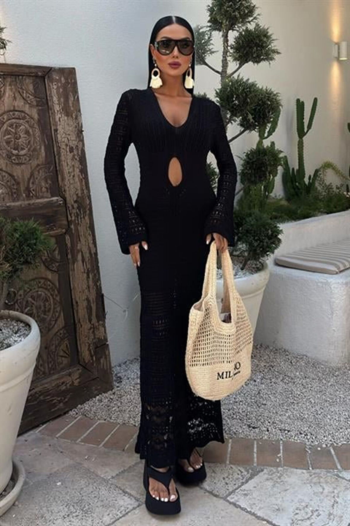 Göbek Dekolteli Ajurlu Elbise 2835