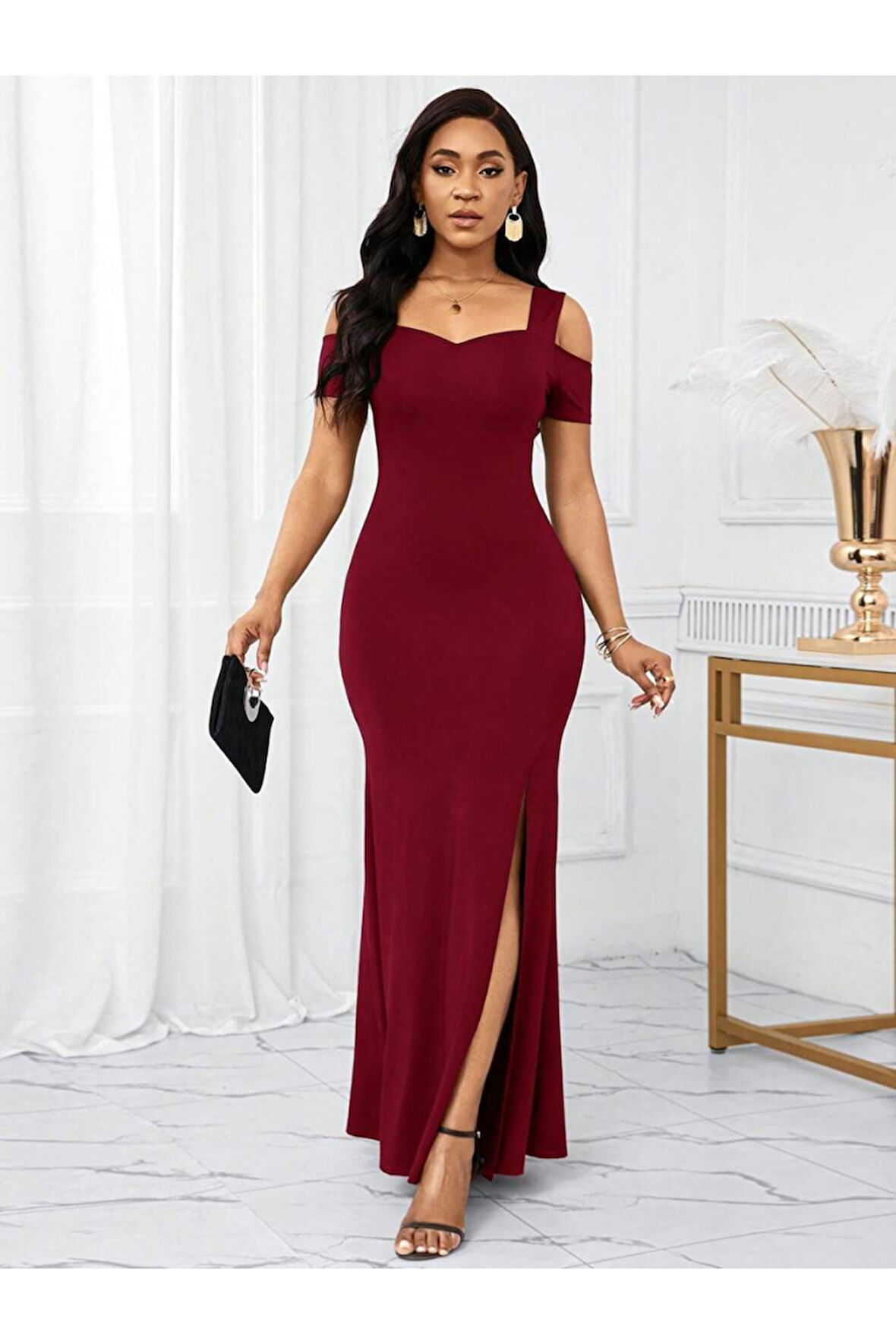 Kadın Omuzlardan Açık Askılı Yırtmaç Detaylı Uzun Ithal Krep Elbise