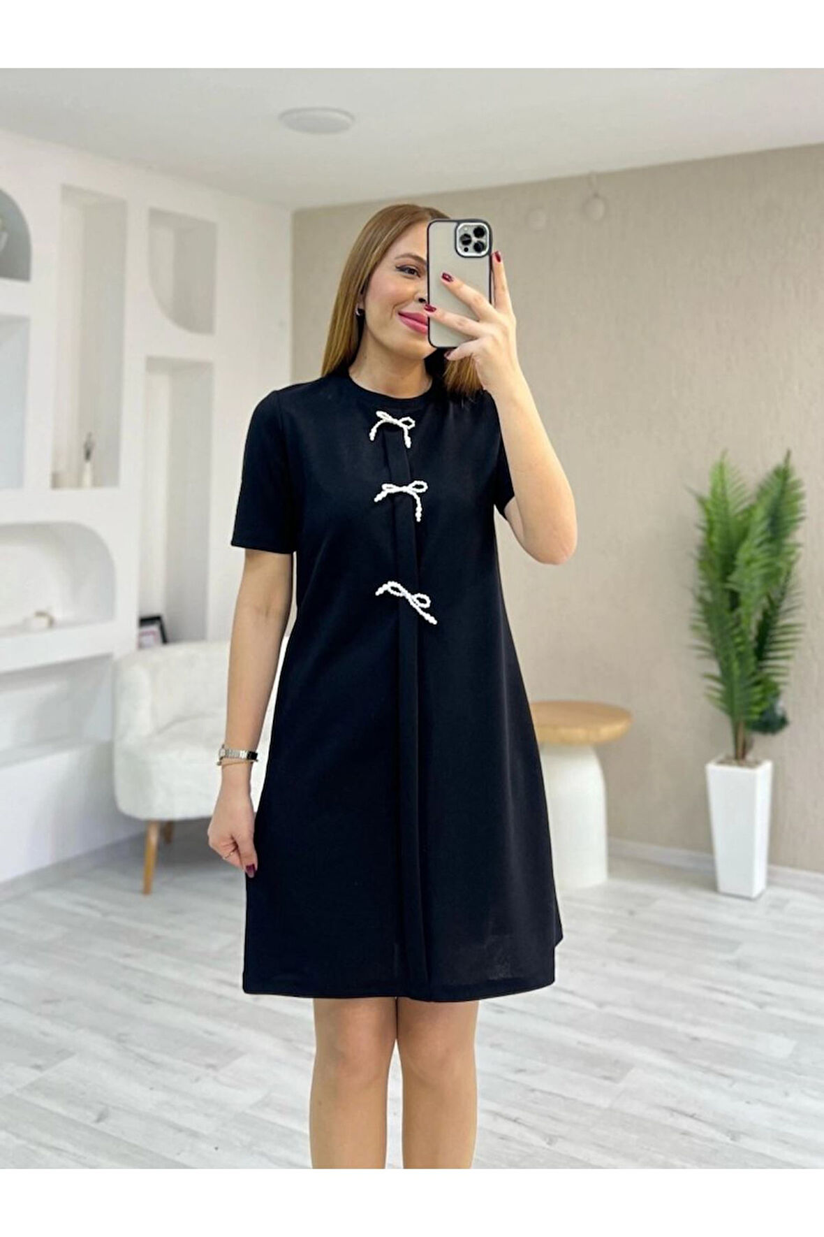 Kadın Kısa Kollu Bisiklet Yaka önden Fiyonk Detaylı Ithal Krep Elbise